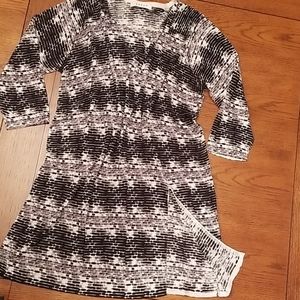 🆕️Kokun printed elongated tunic with side slit